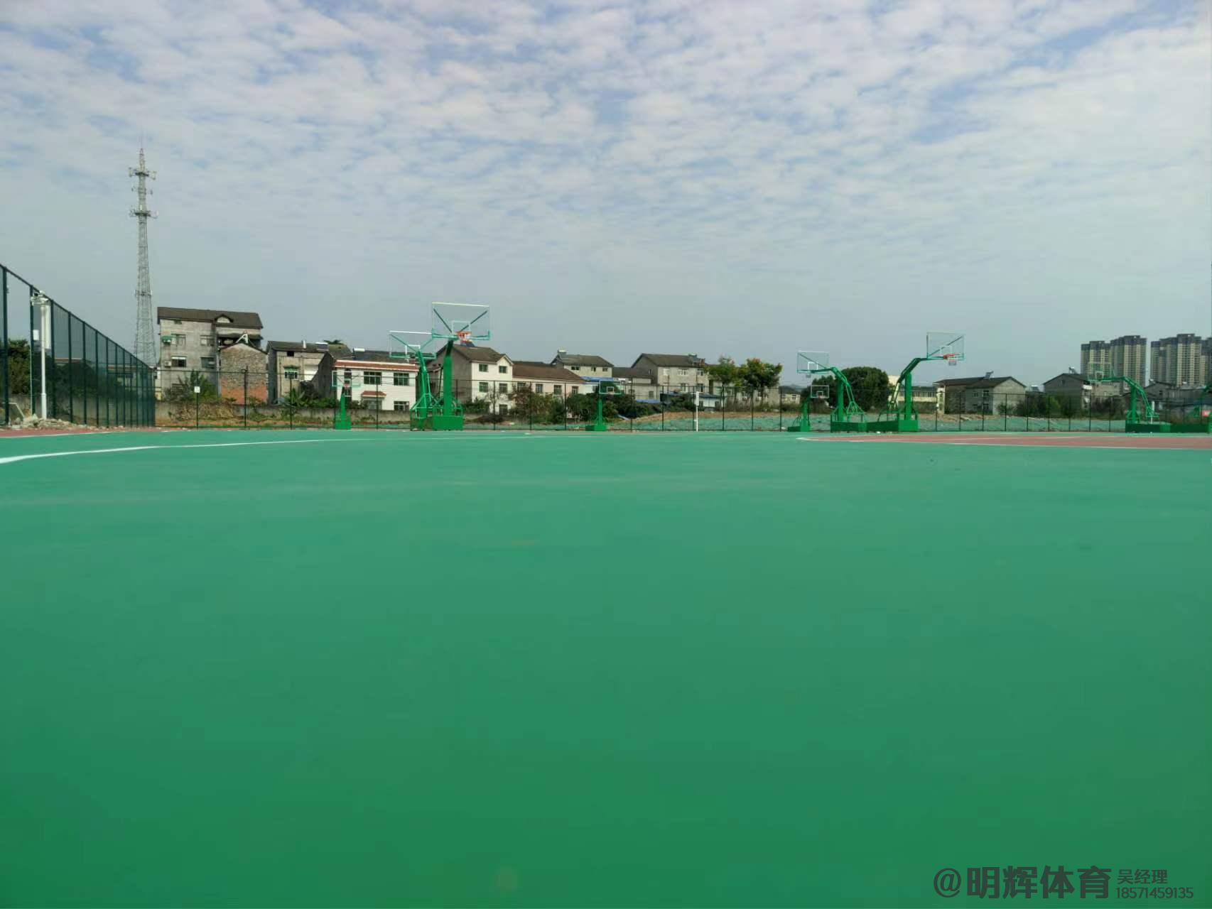 湖南硬地丙烯酸球场的优缺点